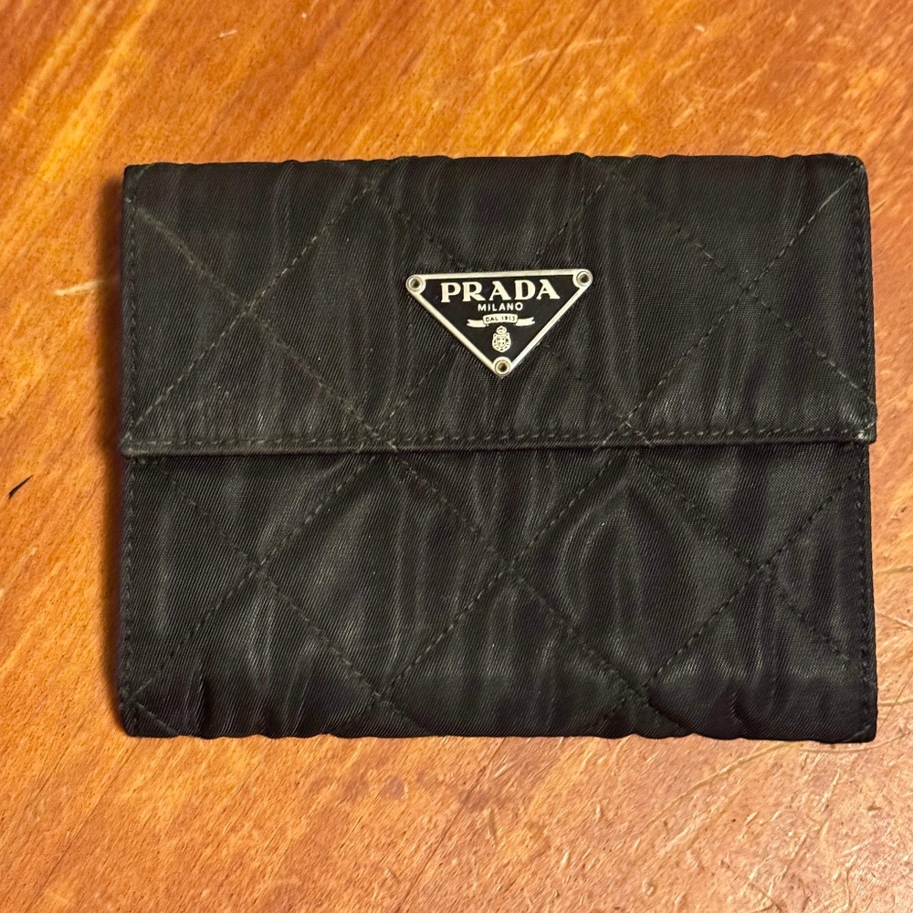 Prada Vintage w/COA Quilted Compact Wallet Nylon & Leather w/ Snap Closure Black